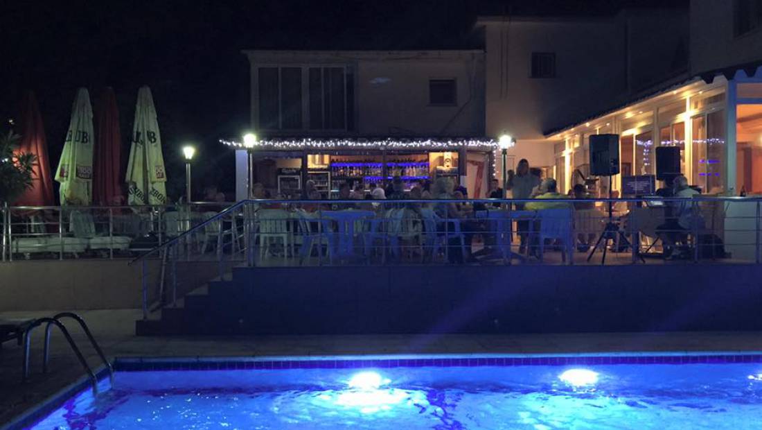 ROSE GARDENS HOLIDAY VILLAGE