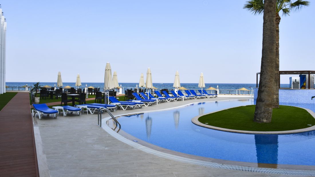 MIMOZA BEACH HOTEL