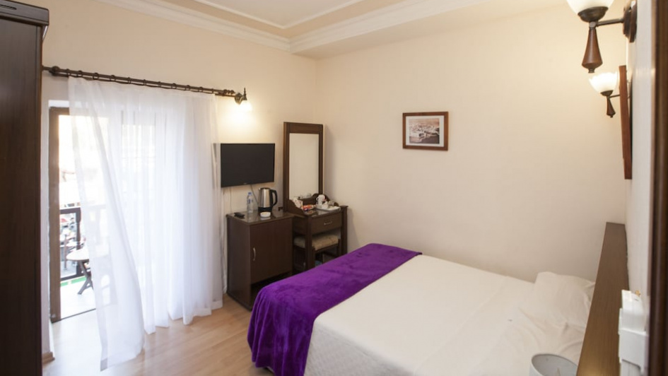 WHITE PEARL HOTEL
