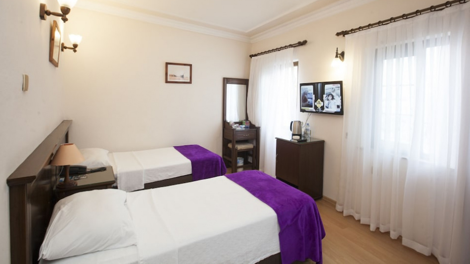 WHITE PEARL HOTEL