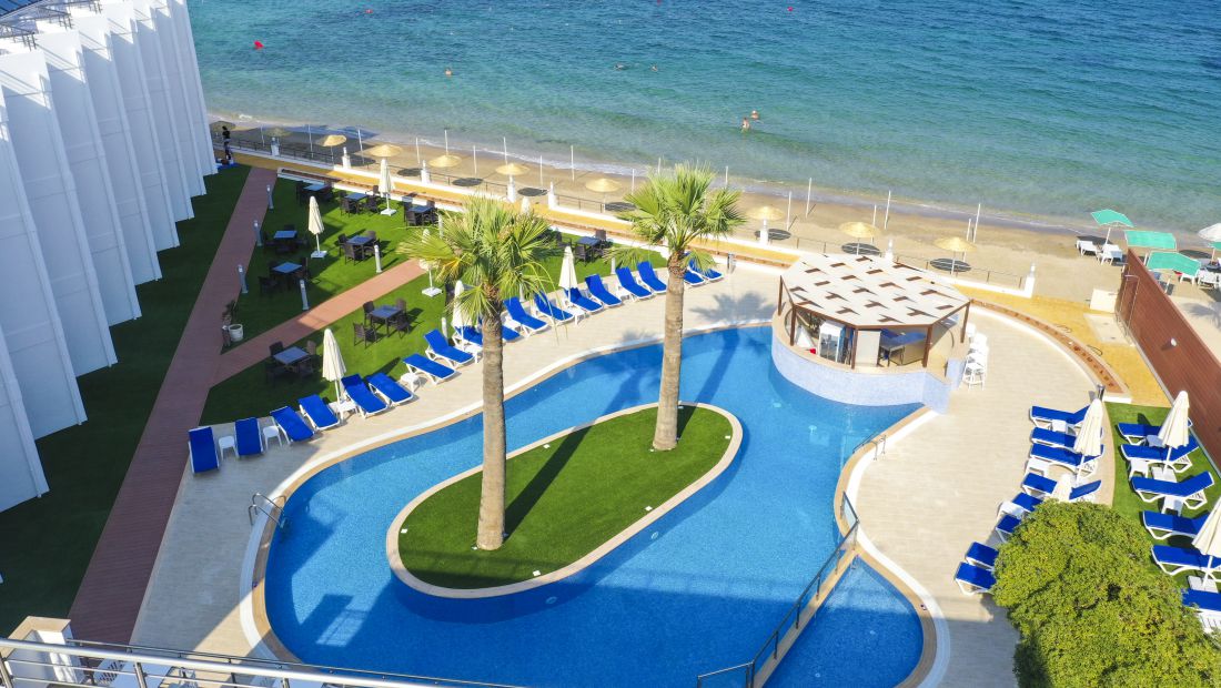 MIMOZA BEACH HOTEL