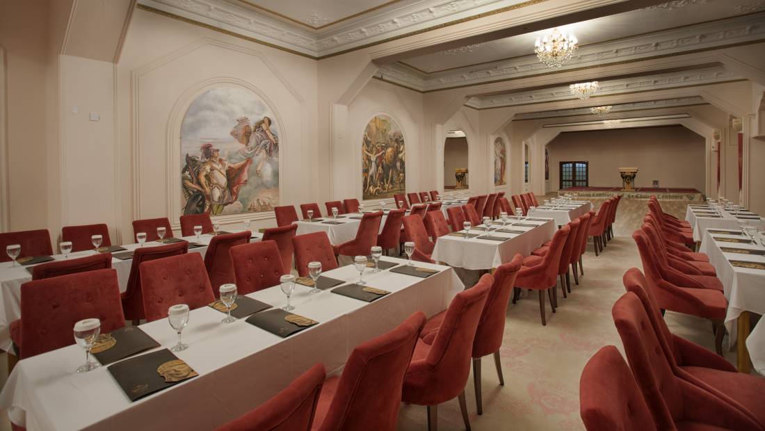 LE CHATEAU LAMBOUSA HOTEL