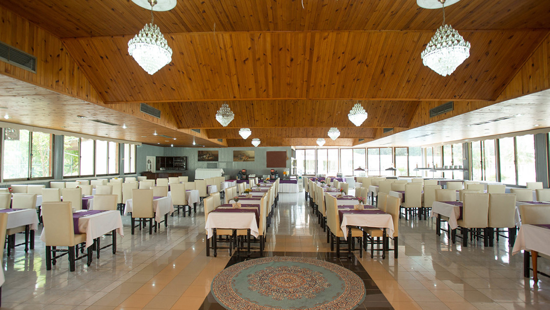 LA HOTEL & RESORT