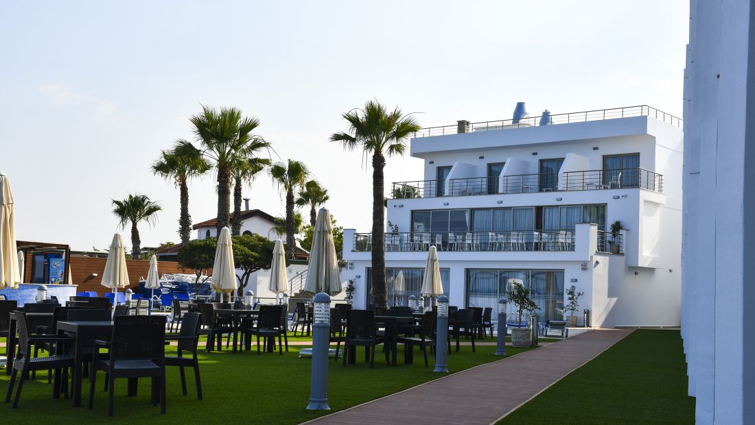 MIMOZA BEACH HOTEL