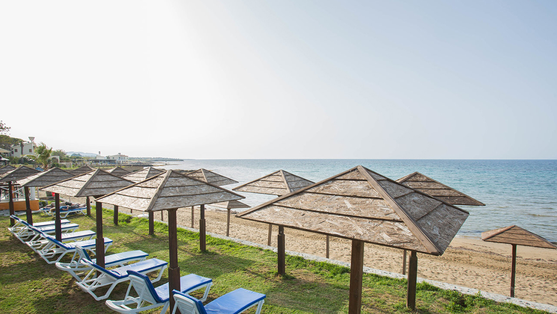 LA HOTEL & RESORT