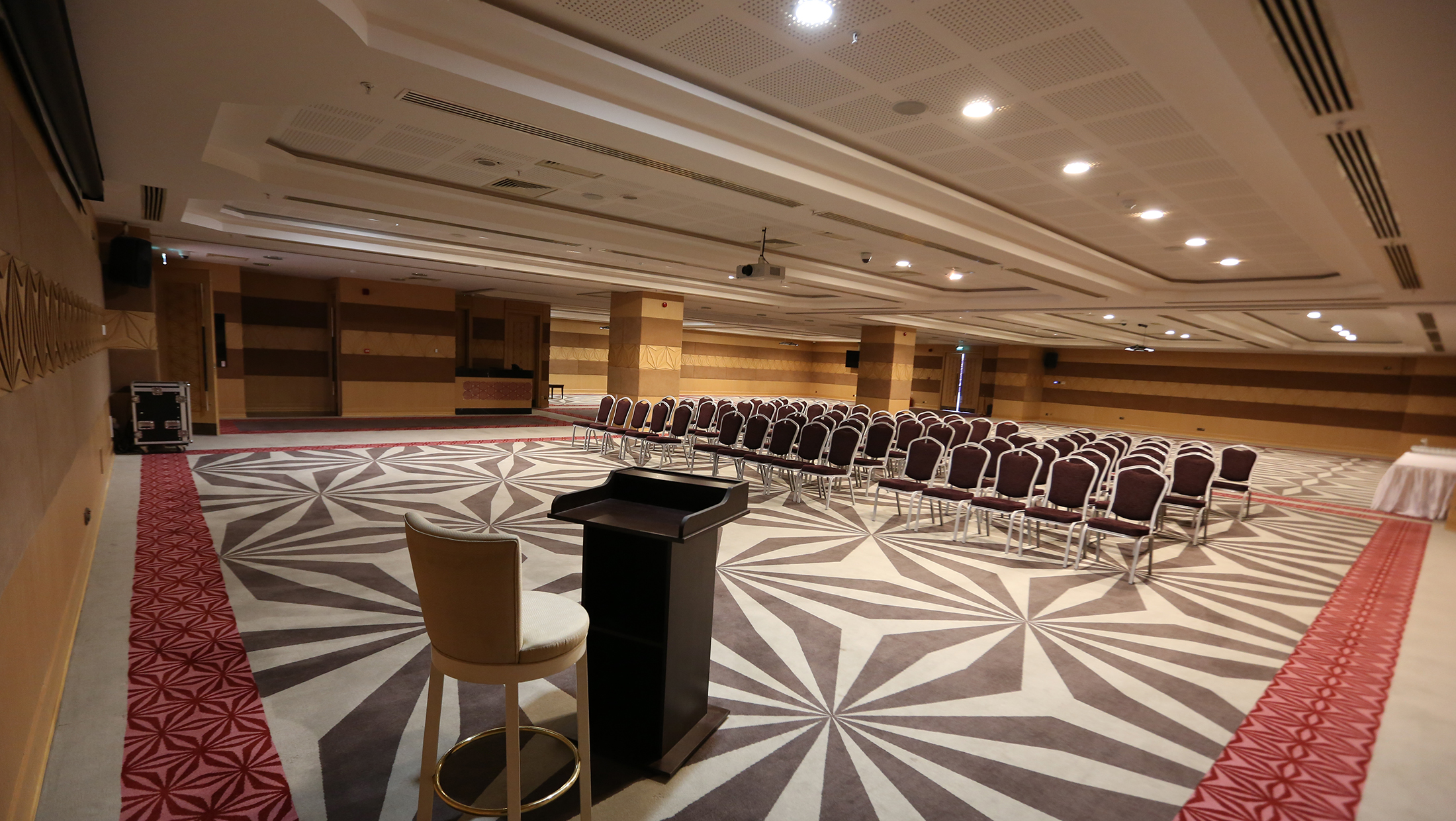 MERIT ROYAL PREMIUM HOTEL & CASINO