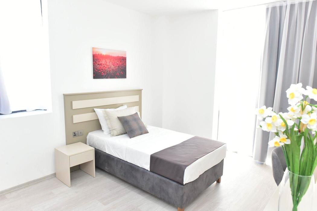 ALYA ROOMS
