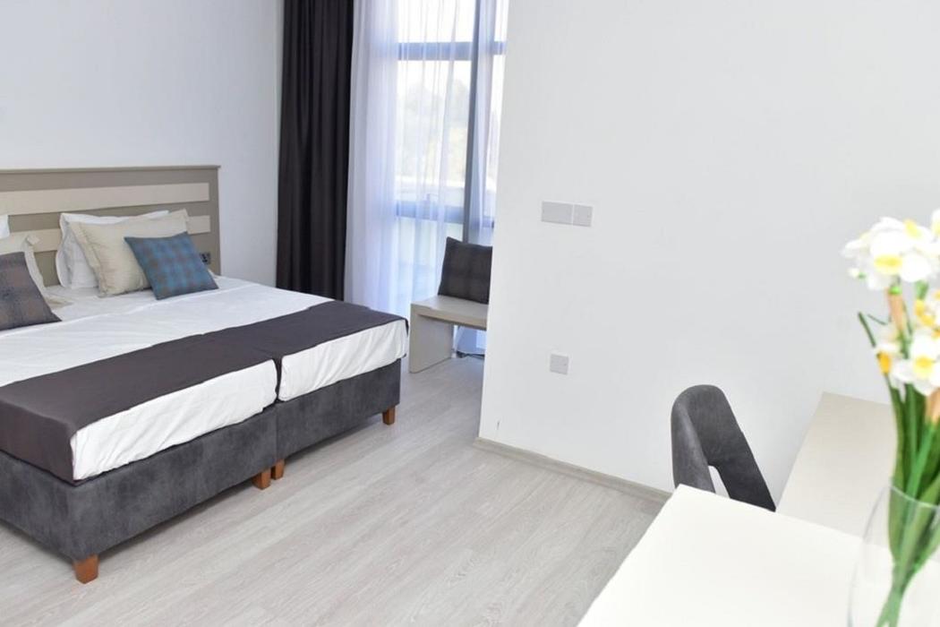 ALYA ROOMS