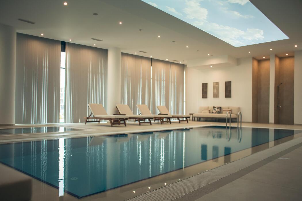 COURTYARD LONG BEACH HOLIDAY RESORT