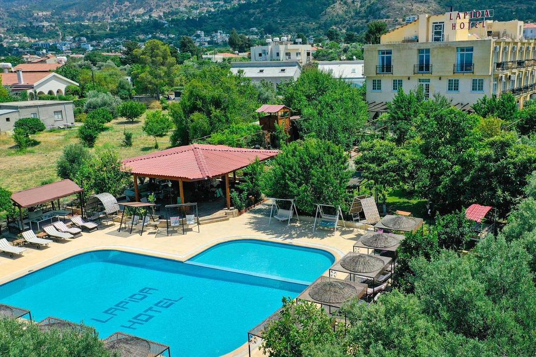 LAPIDA GARDEN HOTEL