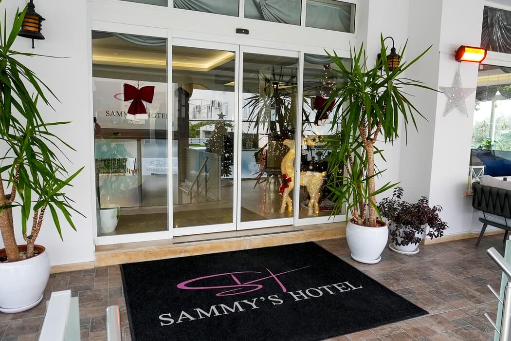 SAMMY`S HOTEL