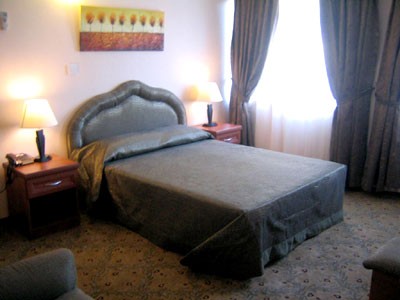 LIFE HOTEL