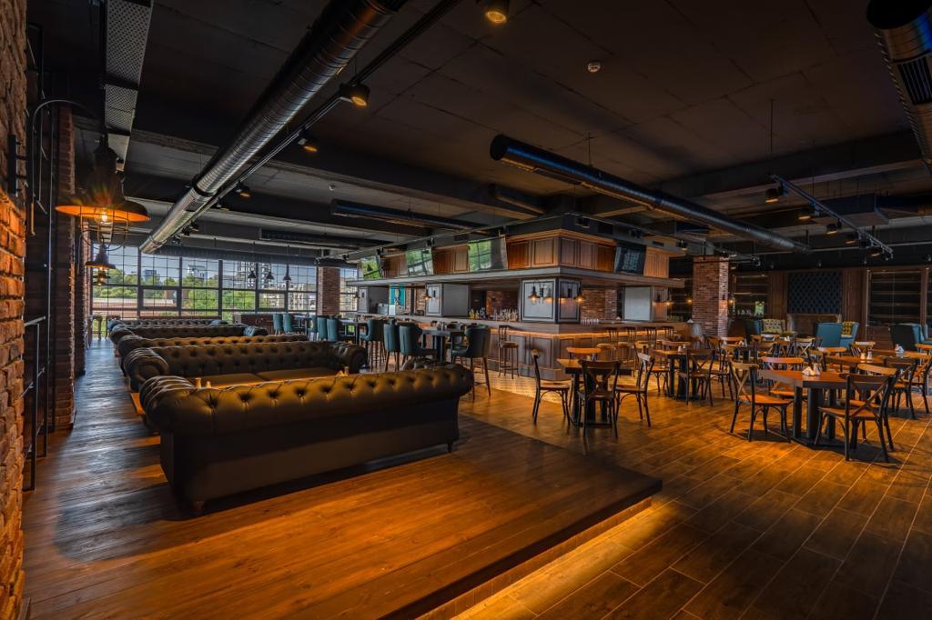 Novel Centre Point Hotel