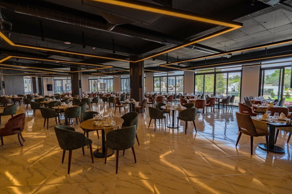 NOVEL CENTRE POINT HOTEL